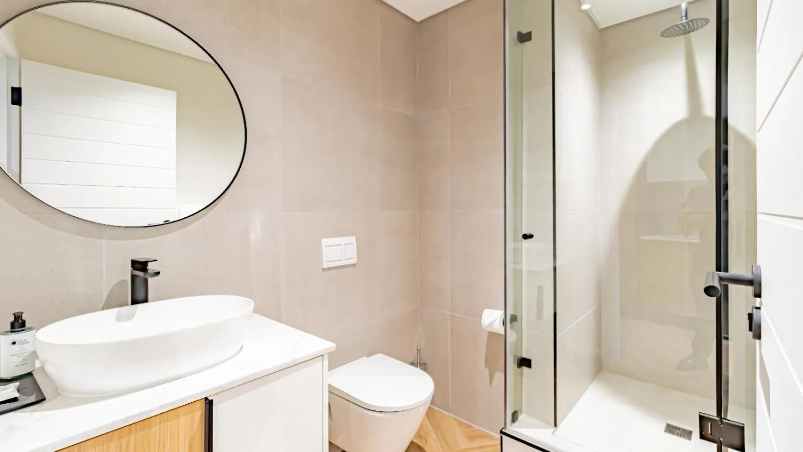 Luxury One Bed & Bath-On Park Apartment Cape Town 0*,  South Africa