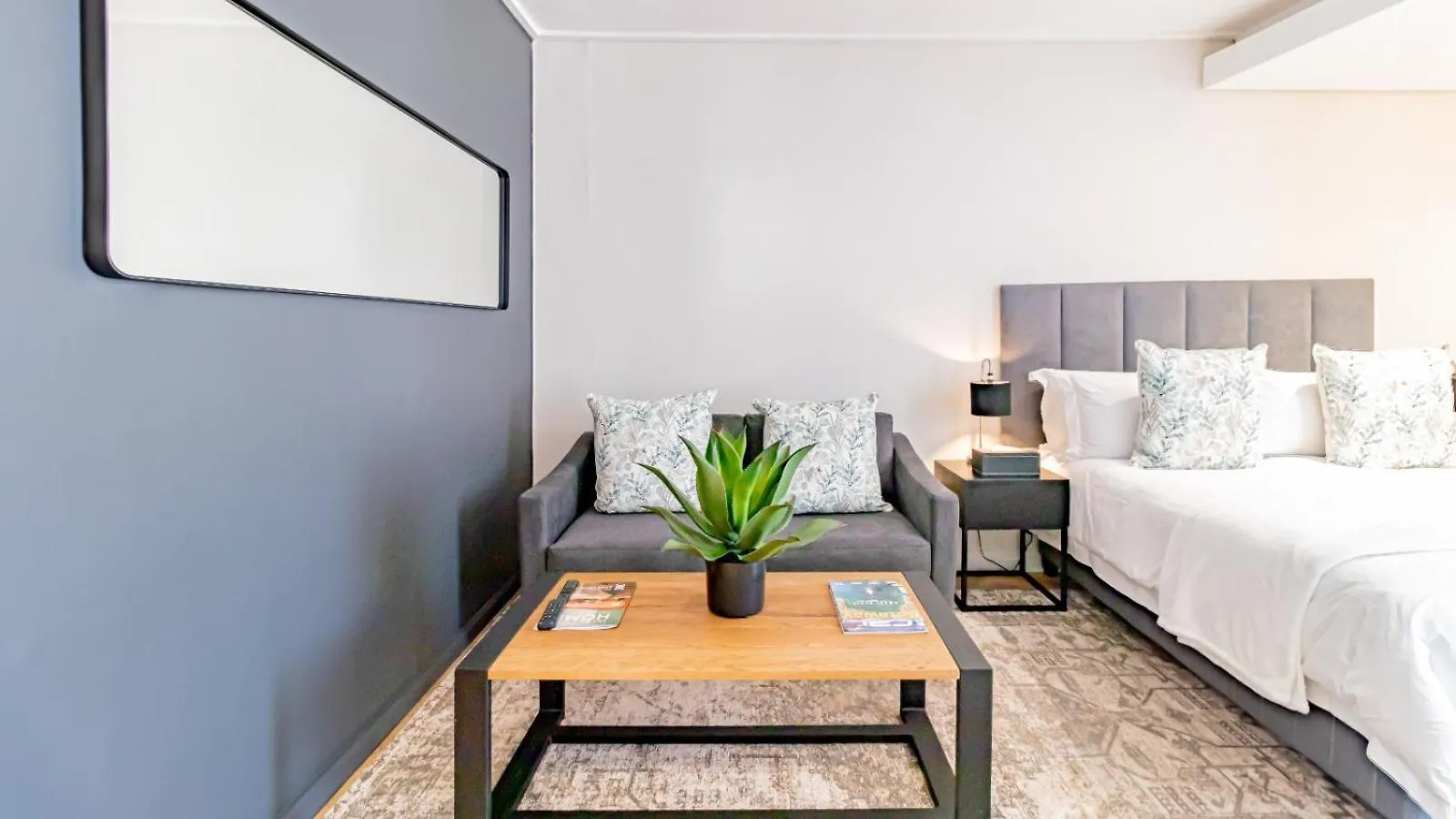 Luxury One Bed & Bath-On Park Apartment Cape Town