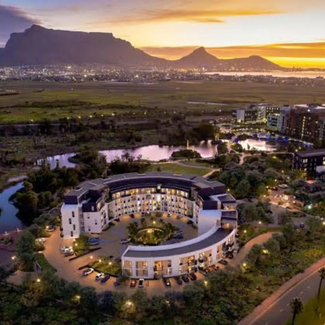 Luxury One Bed & Bath-On Park Apartment Cape Town South Africa